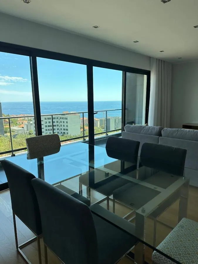 Leonor Seaview Apartment Funchal  Funchal (Madeira)